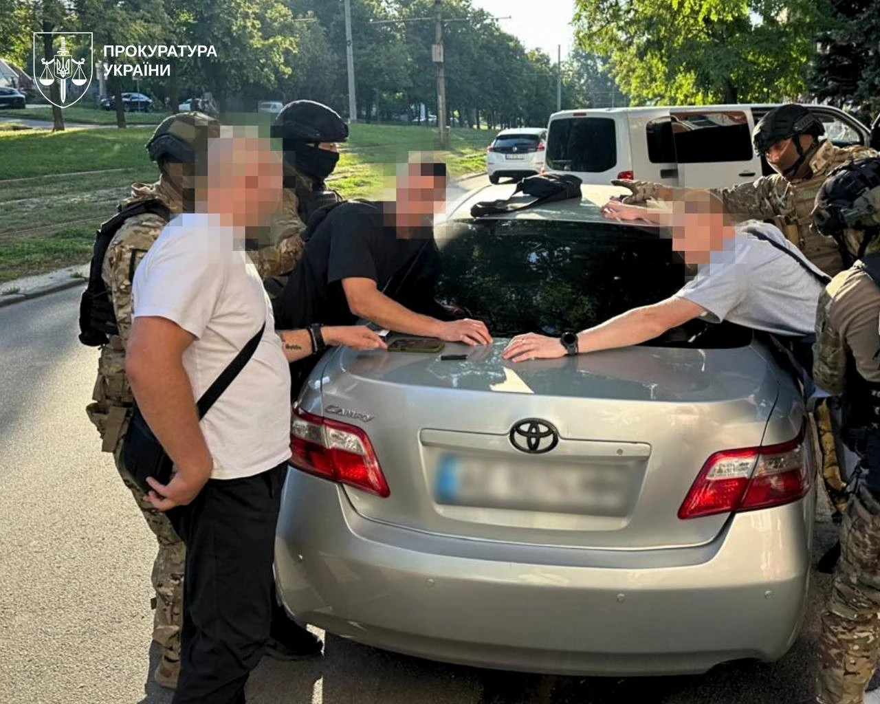 Будинок у Дніпрі, де троє чоловіків напали на волонтера та викрали кошти