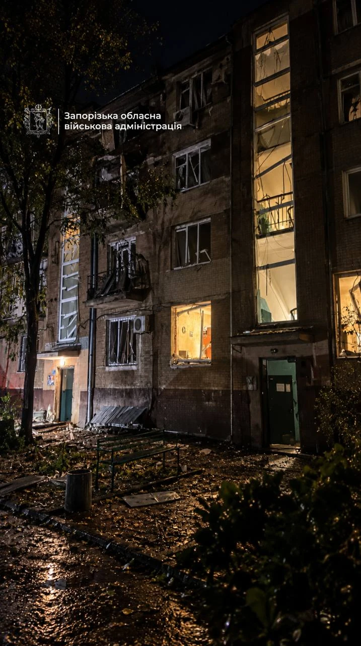 У Запоріжжі росіяни вночі влучили у житловий будинок: загинула 27-річна жінка